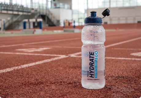 Hidratación y electrolitos en el deporte: cómo evitar la deshidratación y el bajón de rendimiento