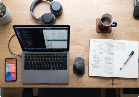 Multitarea en el trabajo: por qué rindes menos al hacer varias cosas a la vez y cómo trabajar por bloques de foco
